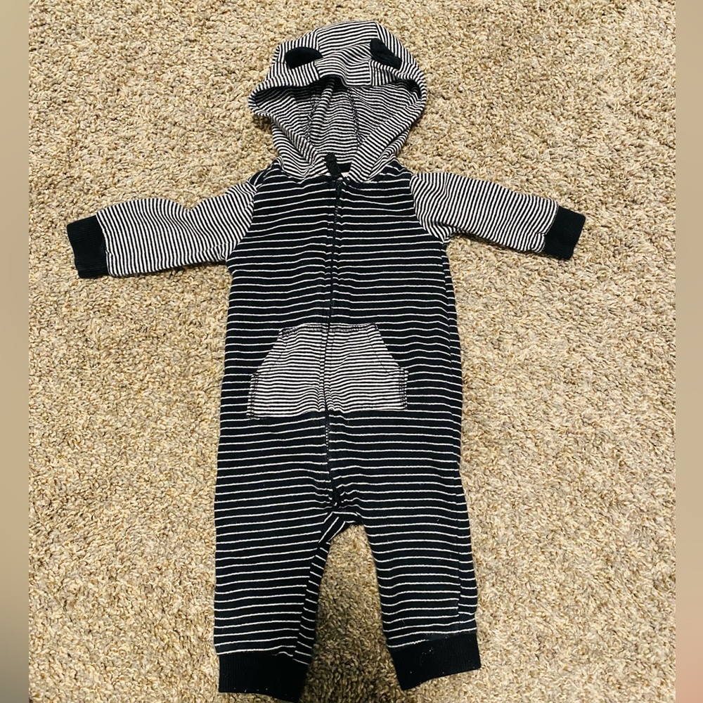 Carter’s Black and White Stripe Zip Up Hooded Onesie with Hoodie Pocket, size 6m